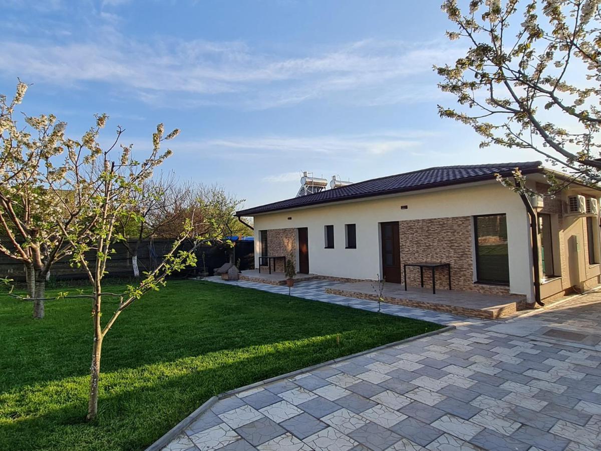 Camere De Inchiriat Cris&Dia 南埃福列 外观 照片